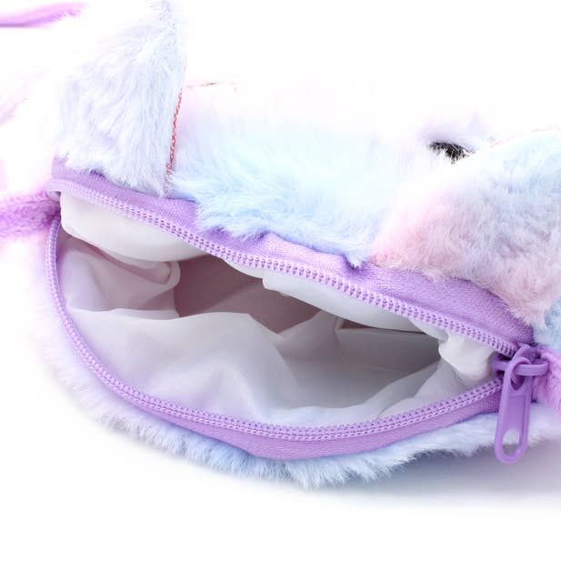 Assorted style fluffy shoulder bag.